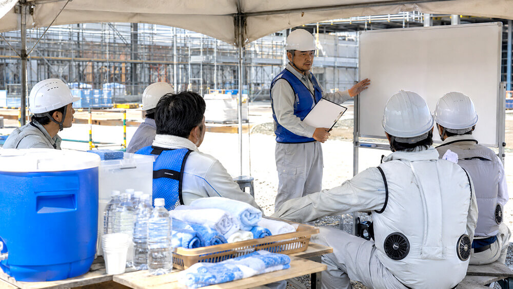 アイススラリーと空調服・冷却ベストを組み合わせた熱中症対策