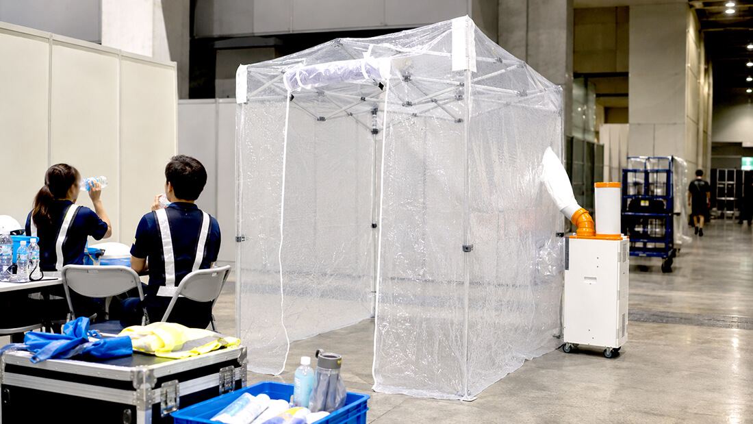 屋外イベントスタッフの熱中症対策のイメージ